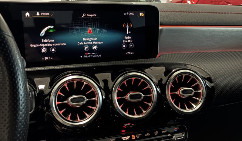 
								Mercedes CLA 200D AMG LINE DCT full									