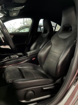 
										Mercedes CLA 200D AMG LINE DCT full									