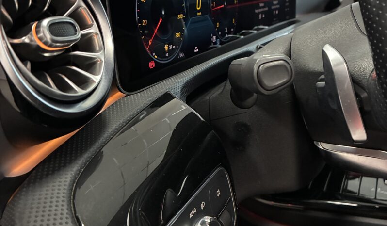 
								Mercedes CLA 200D AMG LINE DCT full									