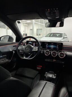 
										Mercedes CLA 200D AMG LINE DCT full									