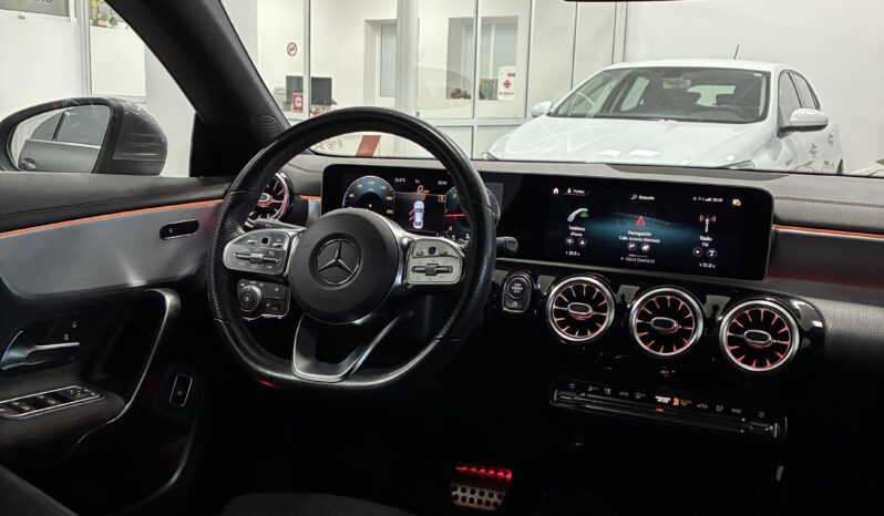 
								Mercedes CLA 200D AMG LINE DCT full									