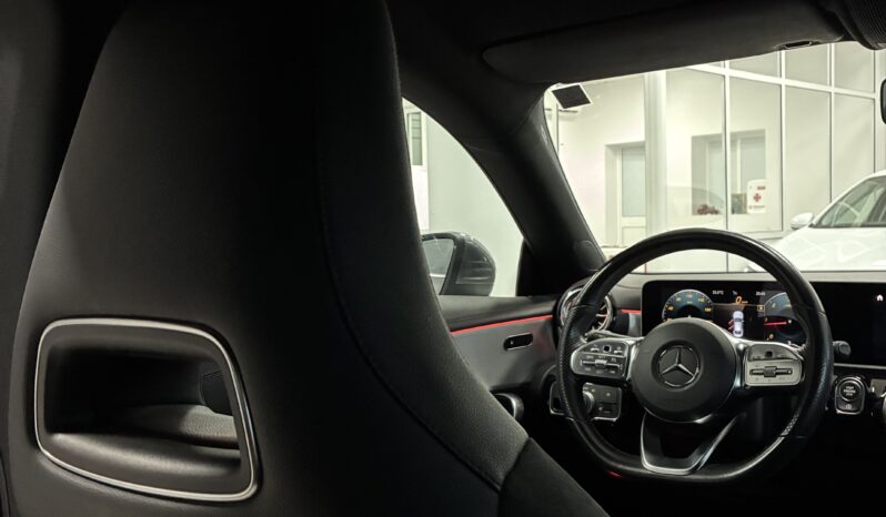 
								Mercedes CLA 200D AMG LINE DCT full									