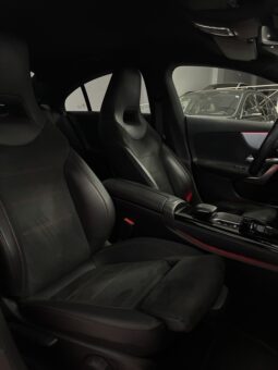 
										Mercedes CLA 200D AMG LINE DCT full									