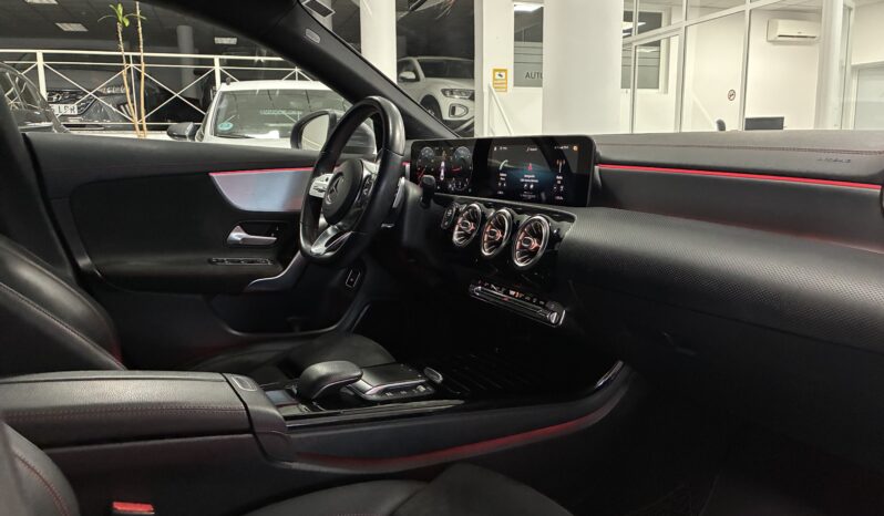 
								Mercedes CLA 200D AMG LINE DCT full									