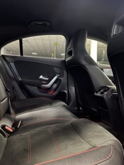 
										Mercedes CLA 200D AMG LINE DCT full									