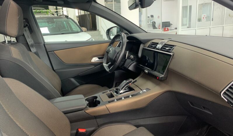 
								DS7 Crossback 2.0BHDI So Chic 180CV EAT8 full									