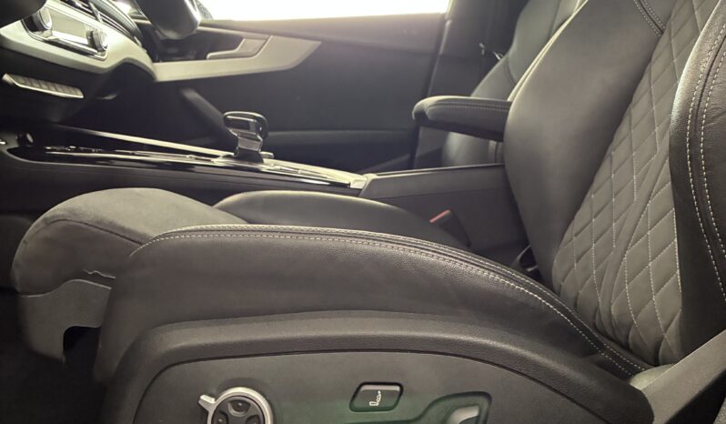 
								Audi A5 Sportback 40TDI Black Line full									