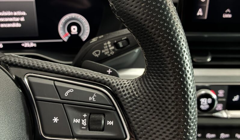 
								Audi A5 Sportback 40TDI Black Line full									