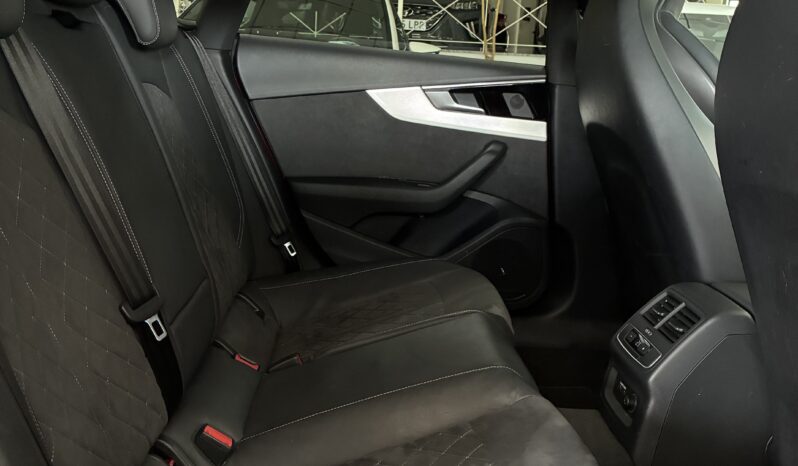 
								Audi A5 Sportback 40TDI Black Line full									