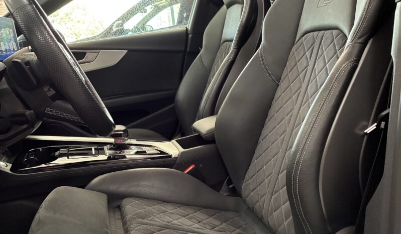 
								Audi A5 Sportback 40TDI Black Line full									