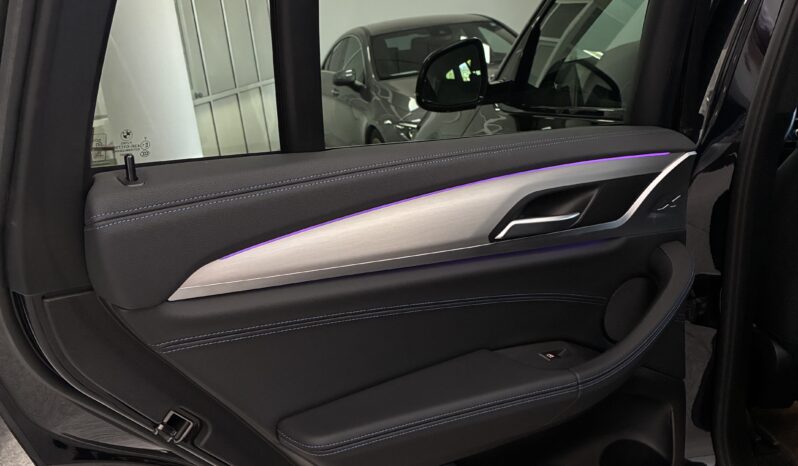 
								BMW X4 XDRIVE 30I MSPORT full									