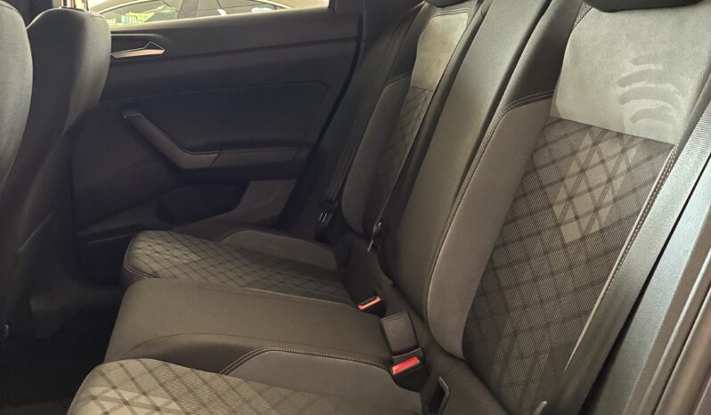 
								Volkswagen Taigo 1.5tsi R-LINE 150CV DSG7 full									