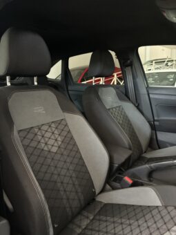 
										Volkswagen Taigo 1.5tsi R-LINE 150CV DSG7 full									
