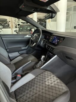 
										Volkswagen Taigo 1.5tsi R-LINE 150CV DSG7 full									