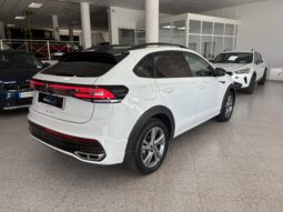 
										Volkswagen T-Roc 2.0TDI R-LINE 150CV DSG7 full									