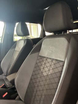 
										Volkswagen T-Roc 2.0TDI R-LINE 150CV DSG7 full									