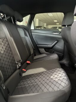 
										Volkswagen T-Roc 2.0TDI R-LINE 150CV DSG7 full									