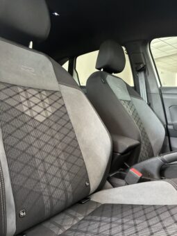 
										Volkswagen T-Roc 2.0TDI R-LINE 150CV DSG7 full									