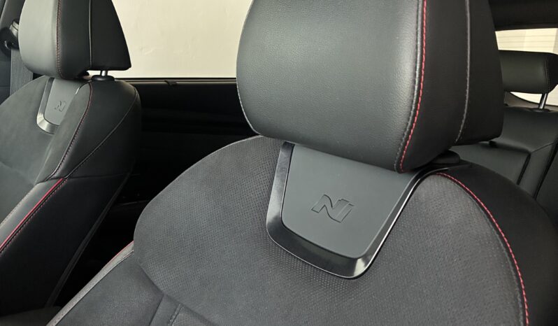 
								Volkswagen T-Roc 2.0TDI R-LINE 150CV DSG7 full									