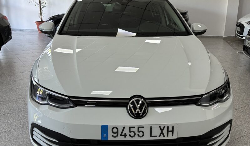 
								Volkswagen Golf 2.0TDI Life 115CV DSG7 full									