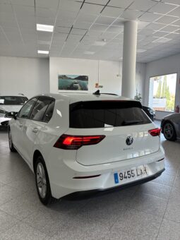 
										Volkswagen Golf 2.0TDI Life 115CV DSG7 full									