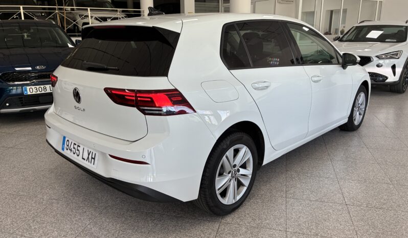 
								Volkswagen Golf 2.0TDI Life 115CV DSG7 full									