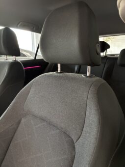 
										Volkswagen Golf 2.0TDI Life 115CV DSG7 full									