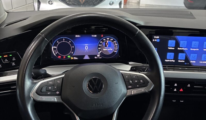 
								Volkswagen Golf 2.0TDI Life 115CV DSG7 full									