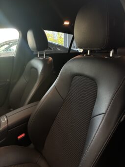 
										Mercedes CLA Shooting brake 200D DCT full									