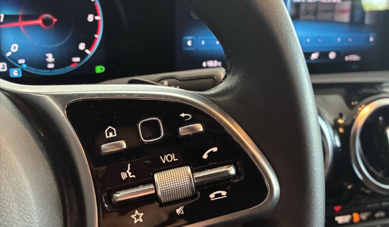 
								Mercedes CLA Shooting brake 200D DCT full									
