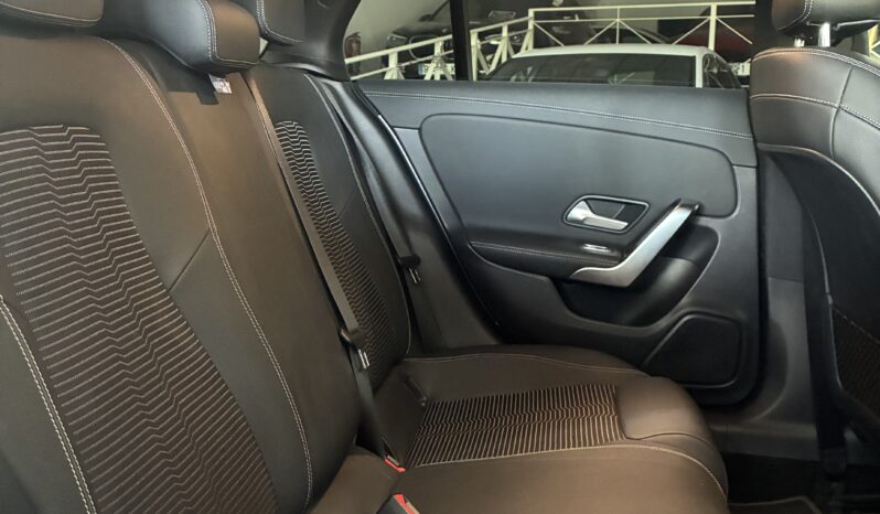 
								Mercedes CLA Shooting brake 200D DCT full									