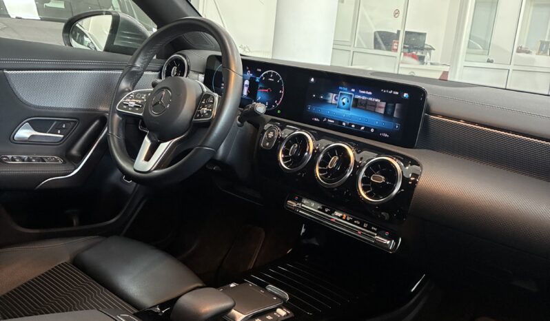 
								Mercedes CLA Shooting brake 200D DCT full									