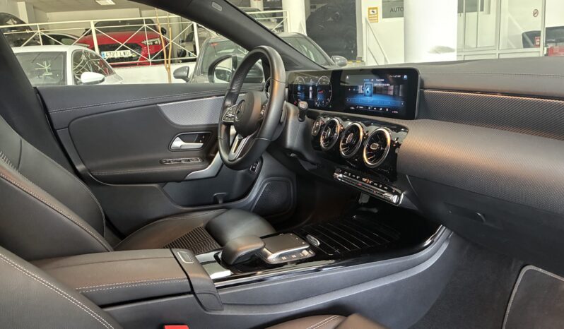 
								Mercedes CLA Shooting brake 200D DCT full									