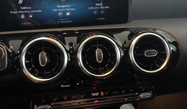 
								Mercedes CLA Shooting brake 200D DCT full									