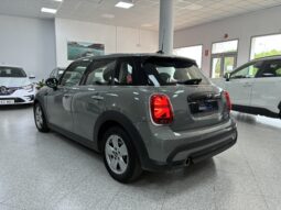 
										Volkswagen T-Roc 2.0TDI R-LINE 150CV DSG7 full									