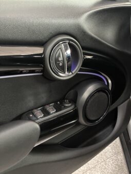 
										Volkswagen T-Roc 2.0TDI R-LINE 150CV DSG7 full									