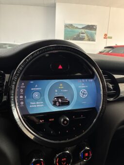 
										Volkswagen T-Roc 2.0TDI R-LINE 150CV DSG7 full									