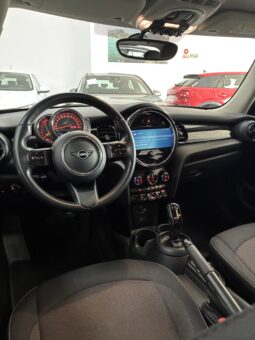 
										Volkswagen T-Roc 2.0TDI R-LINE 150CV DSG7 full									