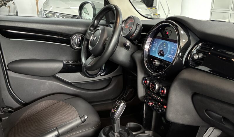 
								Volkswagen T-Roc 2.0TDI R-LINE 150CV DSG7 full									