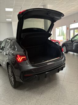 
										Volkswagen T-Roc 2.0TDI R-LINE 150CV DSG7 full									